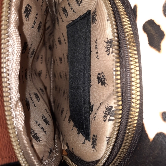 Slingbag - Picture 4 of 8